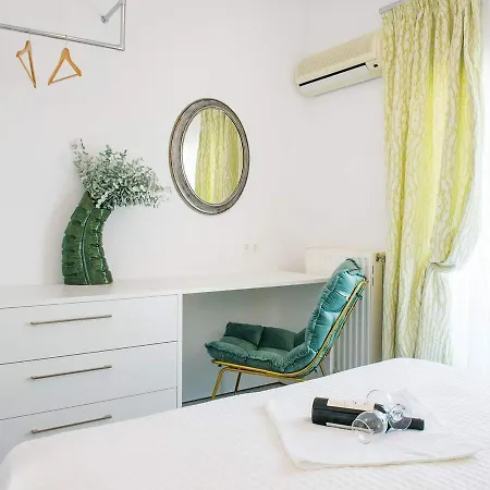 Papanikolaou מלון דירות לריסוס