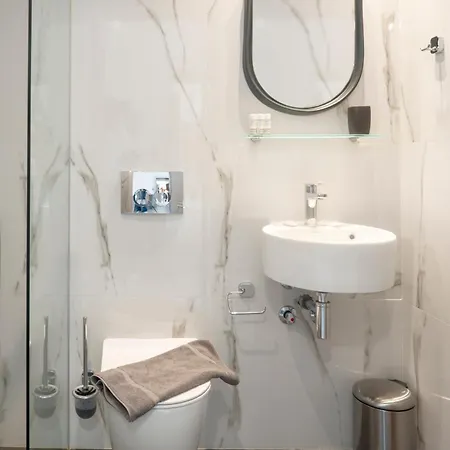 Papanikolaou 3* לריסוס