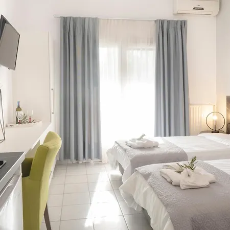 Papanikolaou מלון דירות