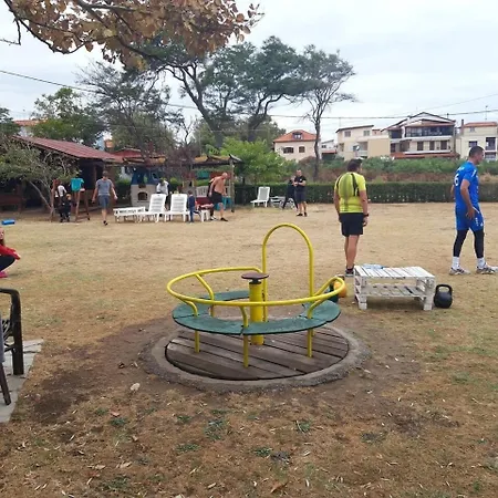 Papanikolaou מלון דירות 3*