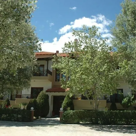 Papanikolaou מלון דירות