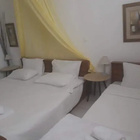 Papanikolaou מלון דירות לריסוס