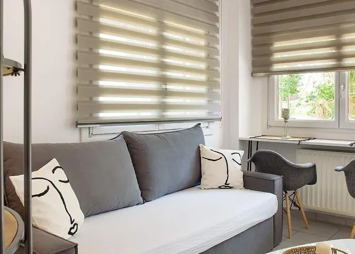 Papanikolaou 公寓式酒店 3*